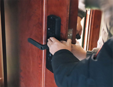 叠彩24小时上门开锁公司